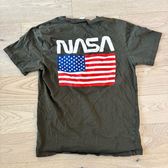 H&M Dark Green NASA Tee - Picture 2 of 3